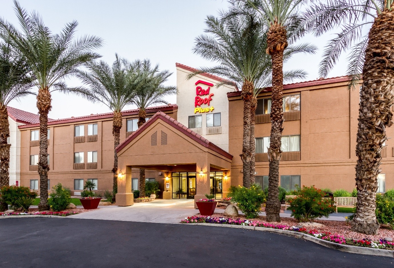 Red Roof Inn: A Practical Path from Local Roots to Global Reach